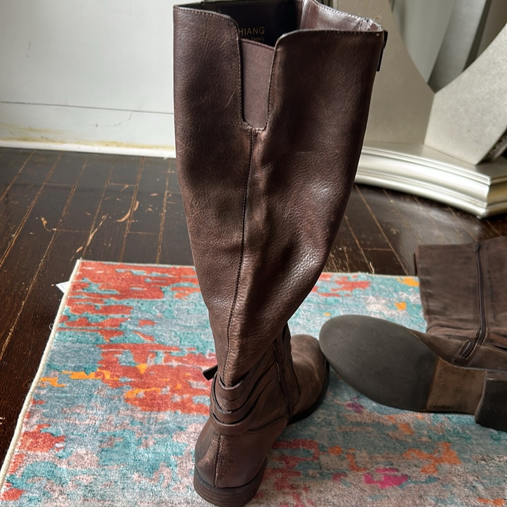 Arturo Chiang Distressed Brown Leather Riding Boots - Picture 9 of 9